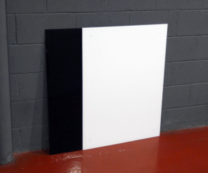 mtcPeanes-300x249-1.png Metacrilato LED peana