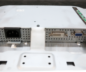 Monitor17inch_3-300x249-1.png Monitor 17inch 4:3 220V Reacondicionado