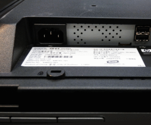 Monitor19inch_3-300x249-1.png Monitor 19inch 4:3 220V Reacondicionado